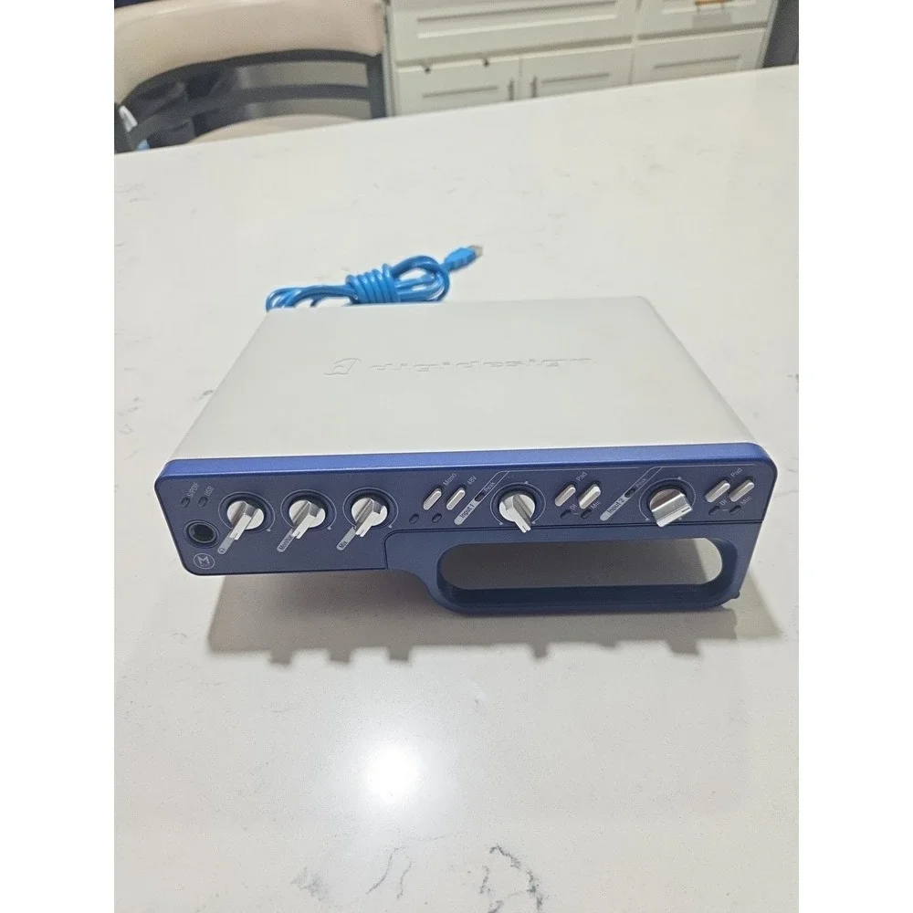 Digidesign Mbox 2 USB Audio Interface, 2-Channel Desktop,‎ MIDI/RCA/Analog I/O